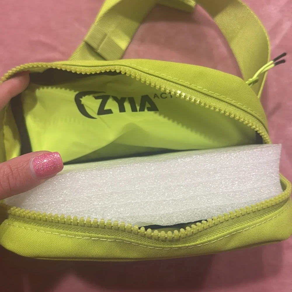 Zyia active belt bag